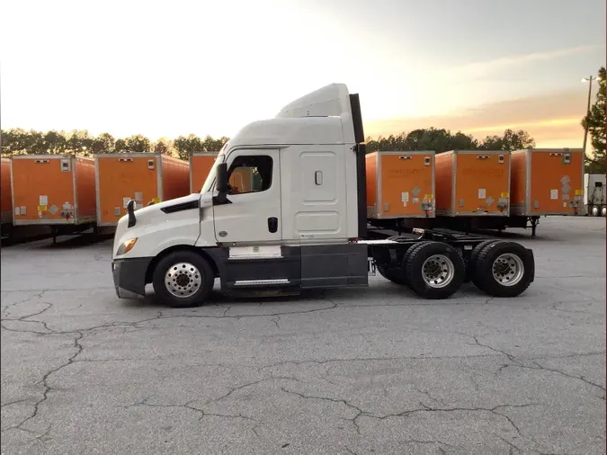 2020 Freightliner Cascadia