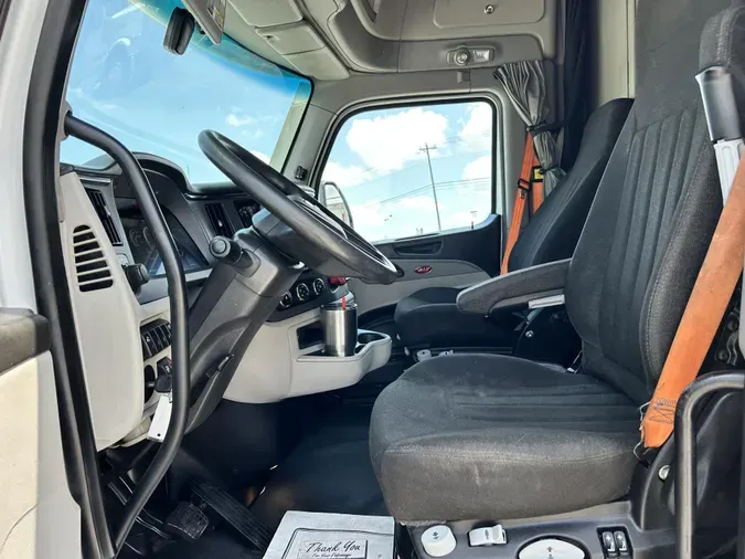 2022 Peterbilt 579