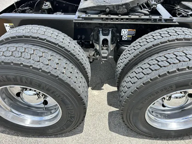 2021 Peterbilt 57958a524d467144e823ea091f86bd2ae9a
