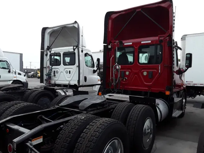 2017 FREIGHTLINER/MERCEDES CASCADIA 125