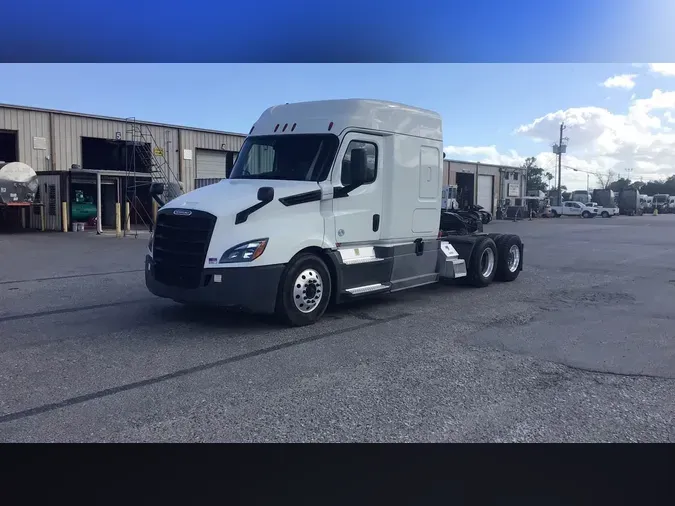 2020 Freightliner Cascadia 12658a8c835ac42982493baa861d8dc70db