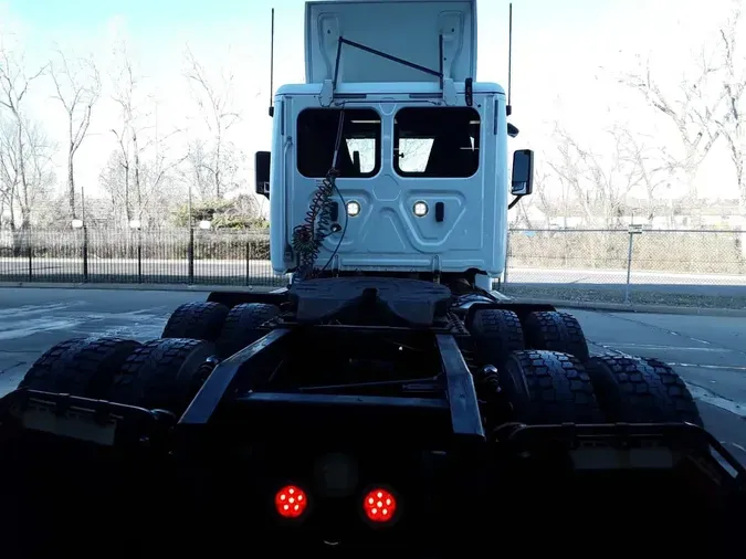 2018 FREIGHTLINER/MERCEDES CASCADIA 125