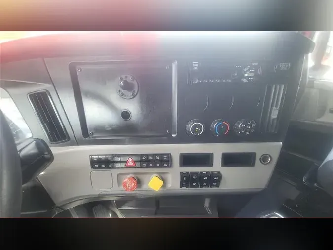 2021 FREIGHTLINER CA126
