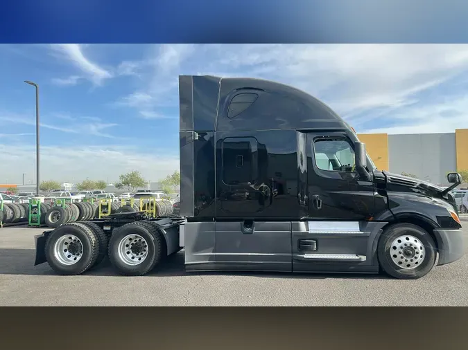 2024 Freightliner Cascadia