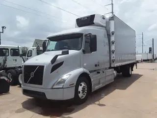 2020 VOLVO VNR42-640