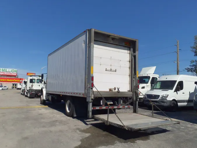 2018 FREIGHTLINER/MERCEDES M2 106
