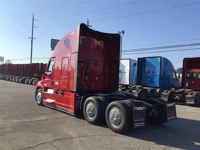 2022 FREIGHTLINER CA126