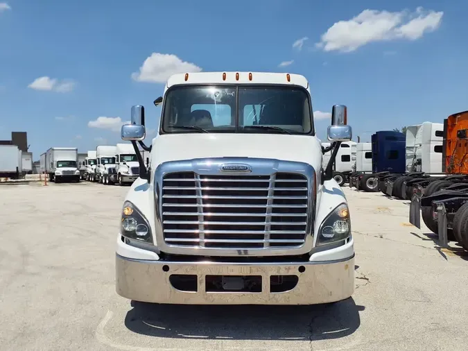 2020 FREIGHTLINER CASCADIA 125
