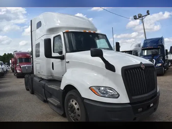 2021 INTERNATIONAL LT