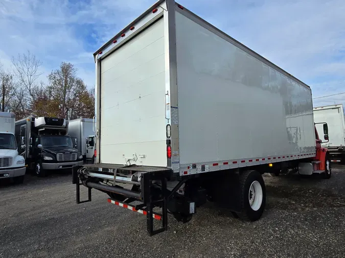 2018 FREIGHTLINER/MERCEDES M2 106