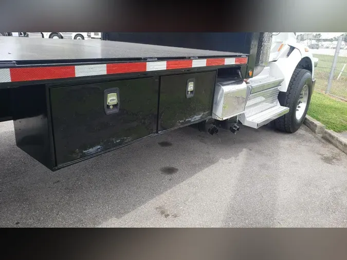 2018 Peterbilt 567