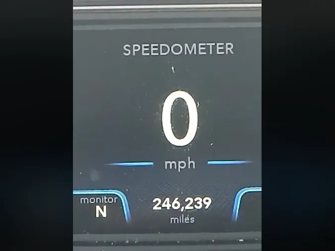 2020 NAVISTAR INTERNATIONAL MV607 (4X2)