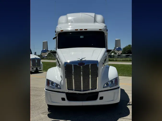 2022 PETERBILT 579