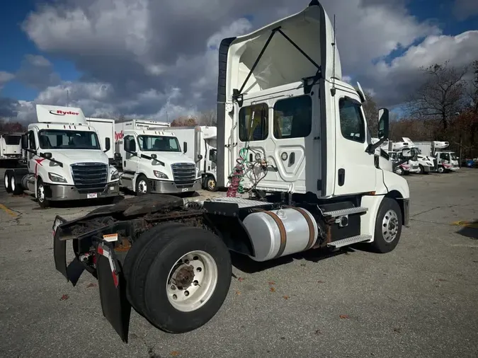 2019 FREIGHTLINER/MERCEDES NEW CASCADIA 126