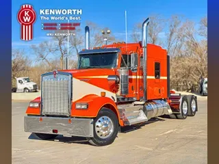 2025 KENWORTH W900L