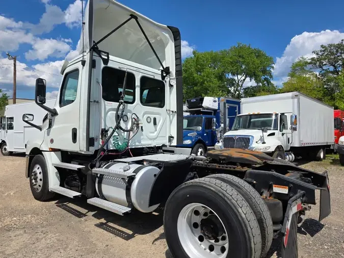 2019 FREIGHTLINER NEW CASCADIA 126