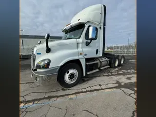 2018 FREIGHTLINER/MERCEDES CASCADIA 125