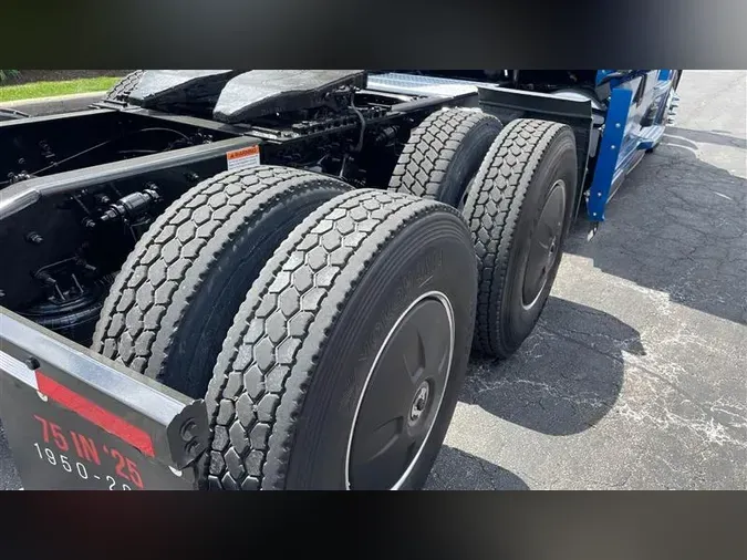 2021 FREIGHTLINER CA126