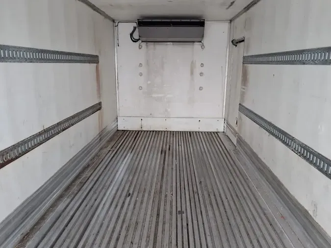 2018 FREIGHTLINER M2 106