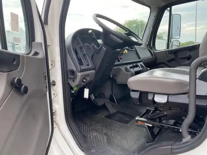 2023 Freightliner Business Class M2 106