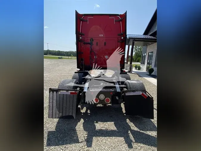 2020 FREIGHTLINER CASCADIA 126