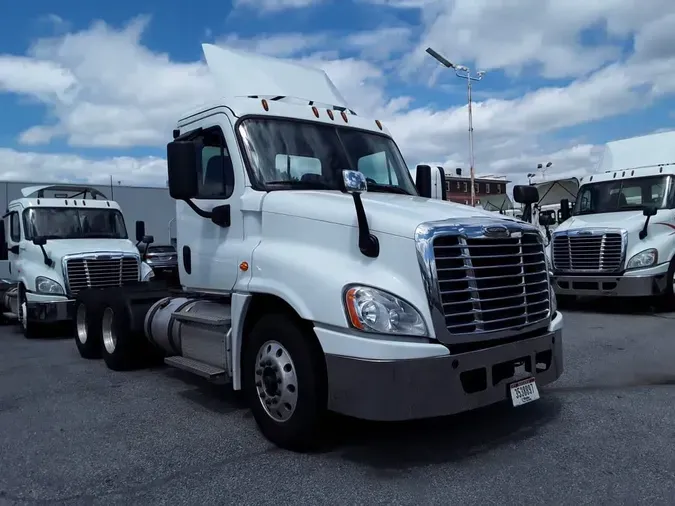 2019 FREIGHTLINER CASCADIA 125