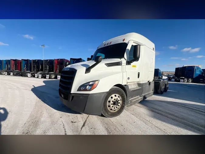 2021 Freightliner Cascadia 126