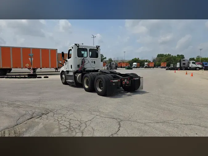 2019 Freightliner Cascadia 12658f292a6868cb774f624ff3f7735b466