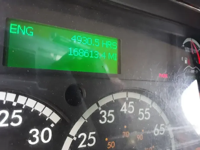 2016 FREIGHTLINER M2 106