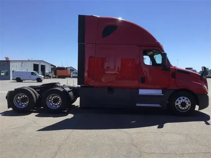 2020 FREIGHTLINER CASCADIA