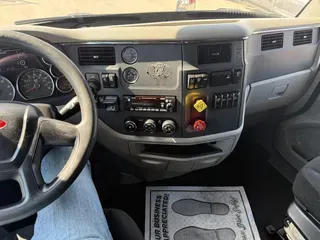 2022 Peterbilt 579