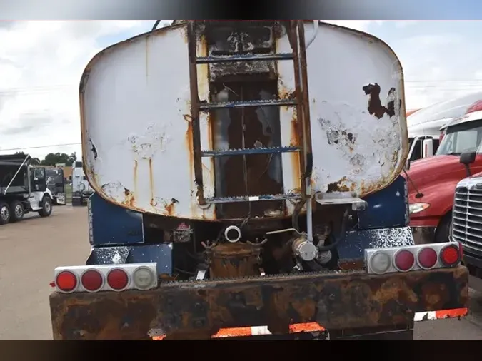2013 PETERBILT 348
