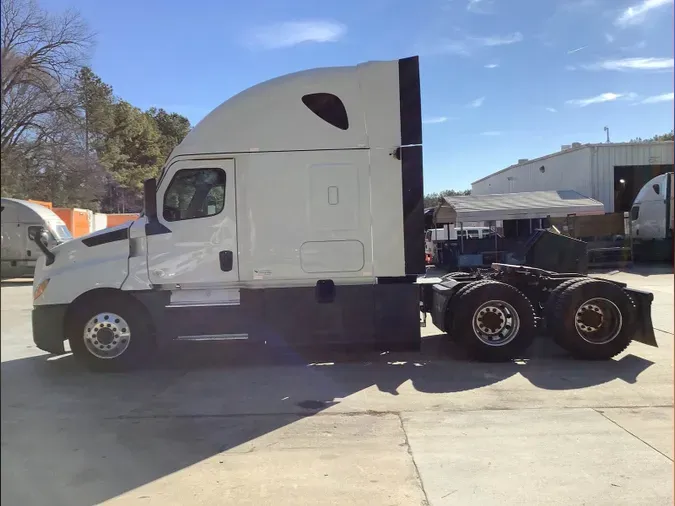 2020 Freightliner Cascadia