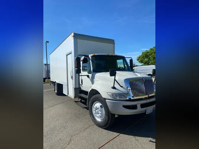 2019 NAVISTAR INTERNATIONAL 4300 SBA