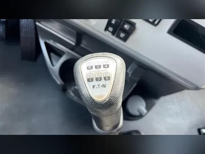 2022 FREIGHTLINER CA126