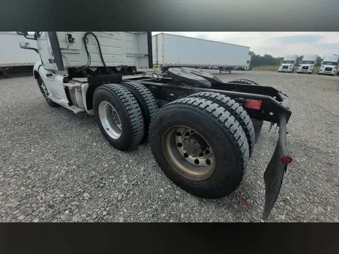 2019 Volvo VNL300
