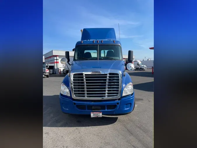 2017 FREIGHTLINER/MERCEDES CASCADIA 125