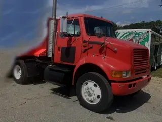 2000 INTERNATIONAL 8100