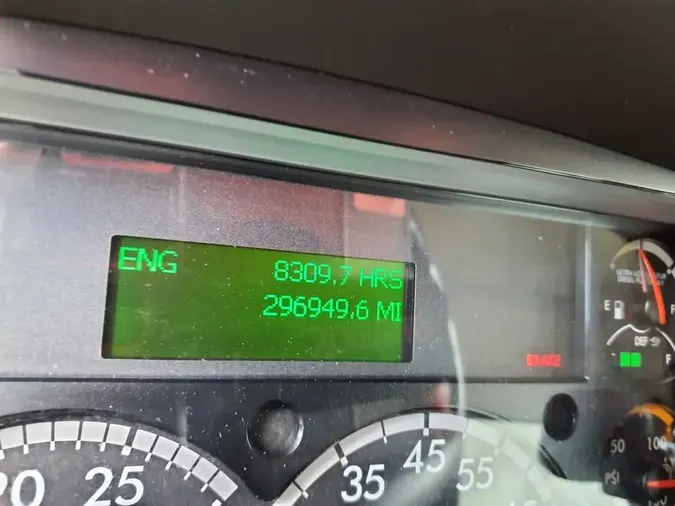 2018 FREIGHTLINER M2 106
