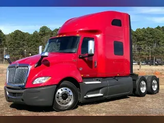 2022 INT LT625 6x4