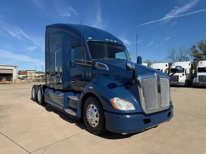 2022 Kenworth T680