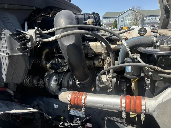 2022 Freightliner Cascadia 126