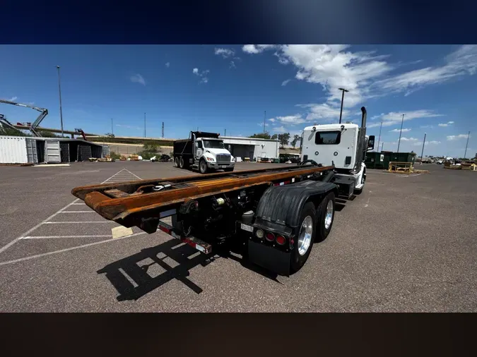 2020 Peterbilt 5675919833b7b85c74ce68a61a6359fef04