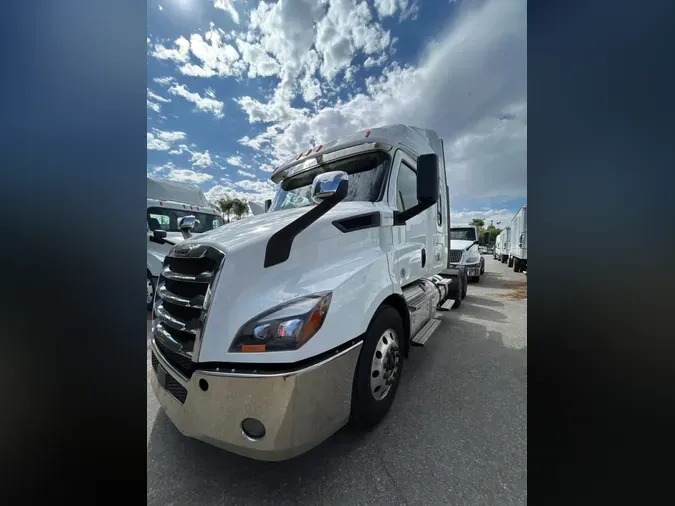 2020 FREIGHTLINER/MERCEDES NEW CASCADIA 116