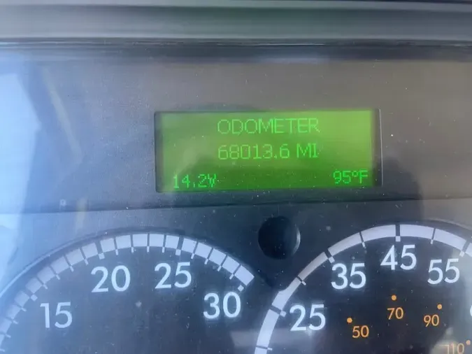 2019 FREIGHTLINER/MERCEDES M2 106
