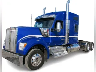 2023 Kenworth W990