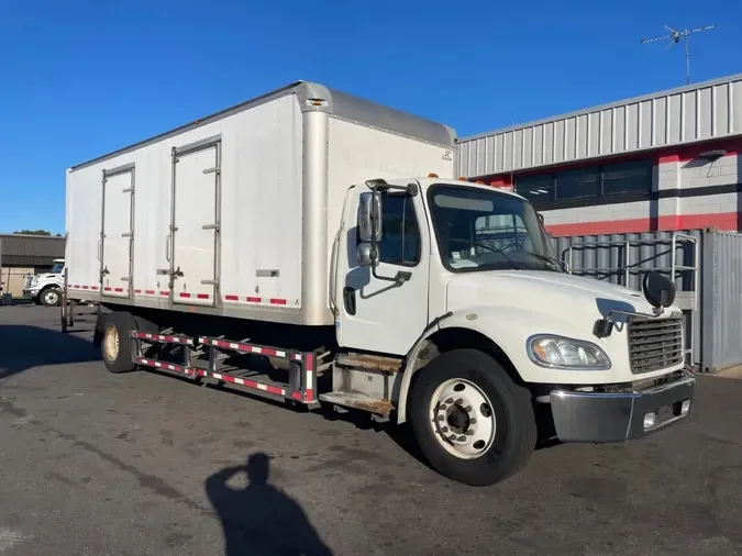 2017 FREIGHTLINER/MERCEDES M2 106