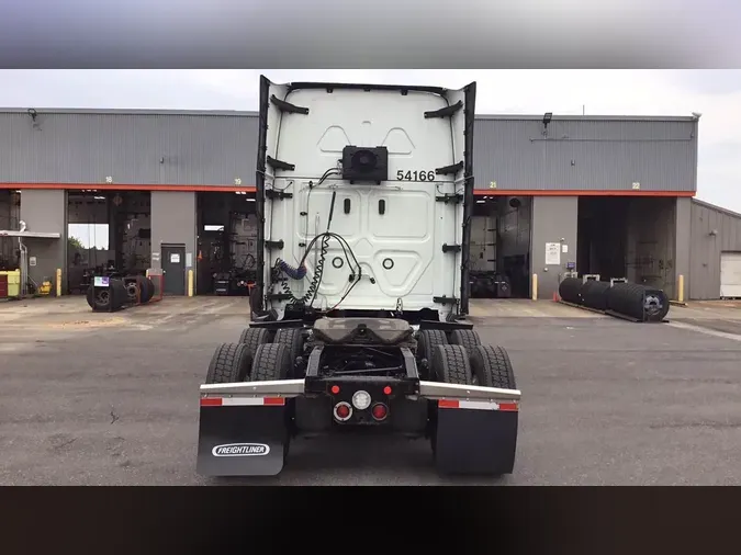 2023 Freightliner Cascadia 126591b79da9d9d8c361f09f45bfa75602a