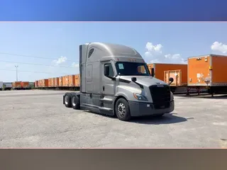 2021 Freightliner Cascadia 126