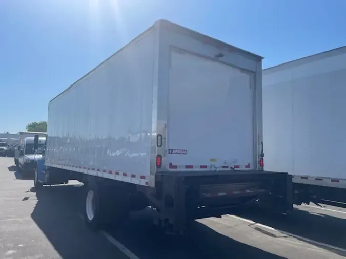 2016 FREIGHTLINER M2 106